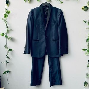 Kenneth Cole Reaction Men's Black Sport Coat & Pants Set